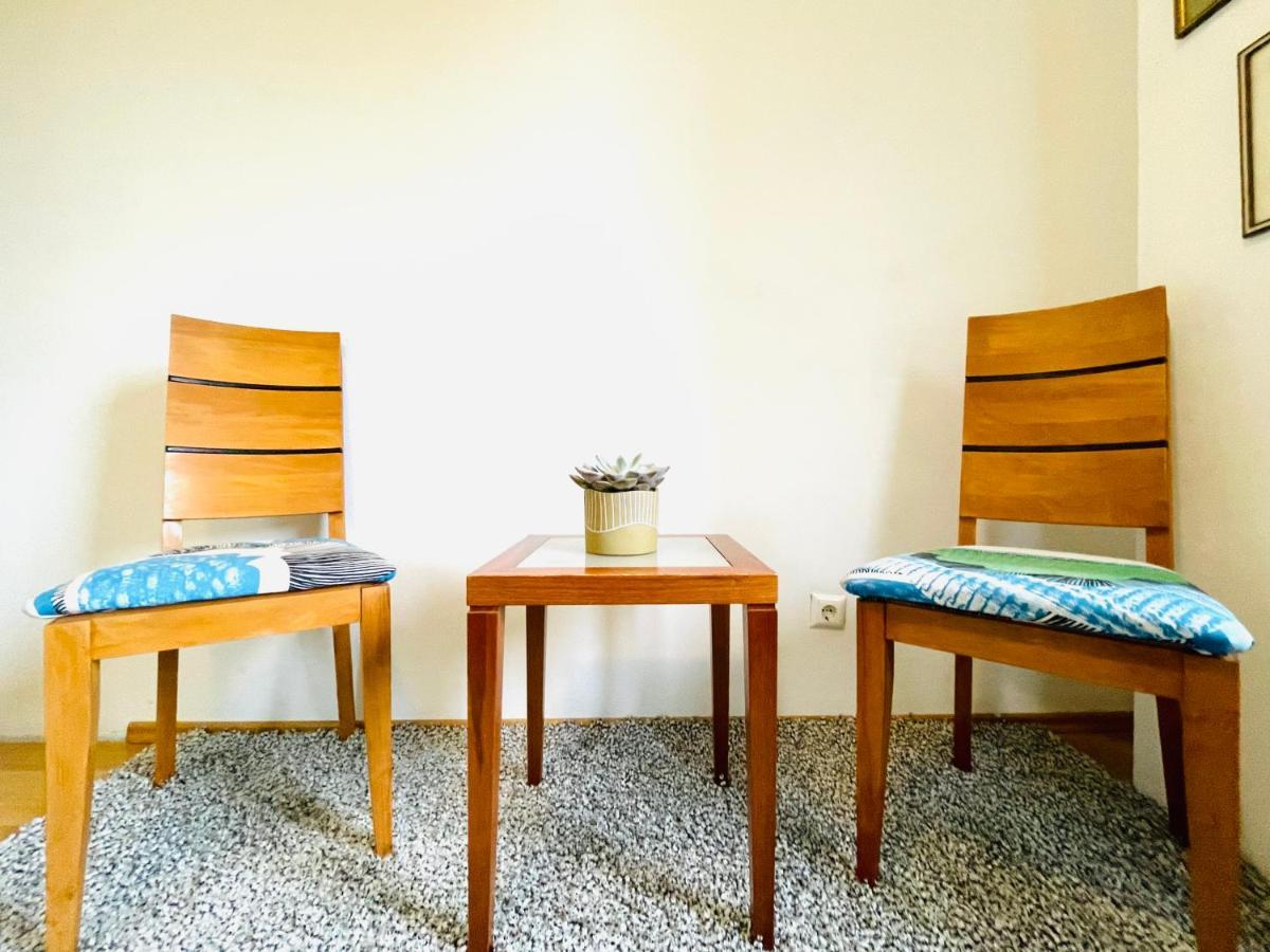 Das Zimmer Im Wiener Haus Bagian luar foto