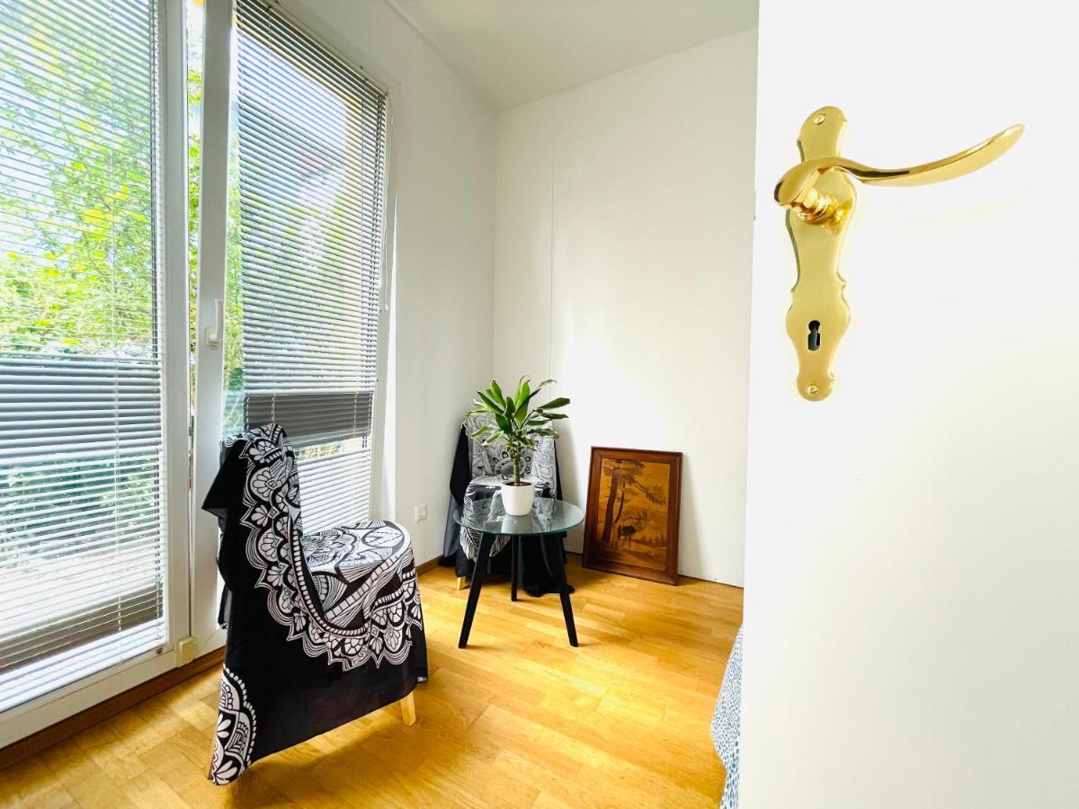 Das Zimmer Im Wiener Haus Bagian luar foto