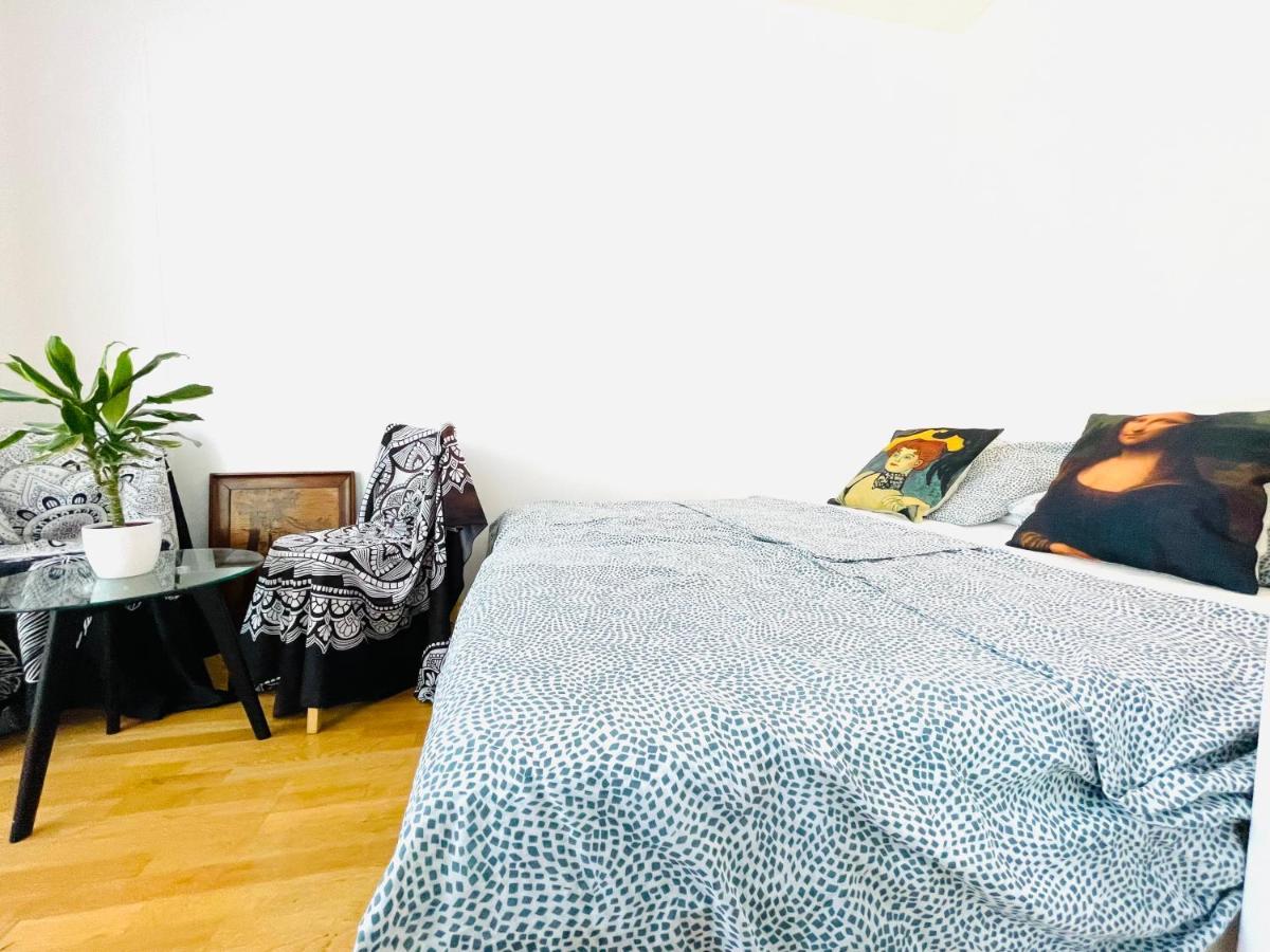 Das Zimmer Im Wiener Haus Bagian luar foto