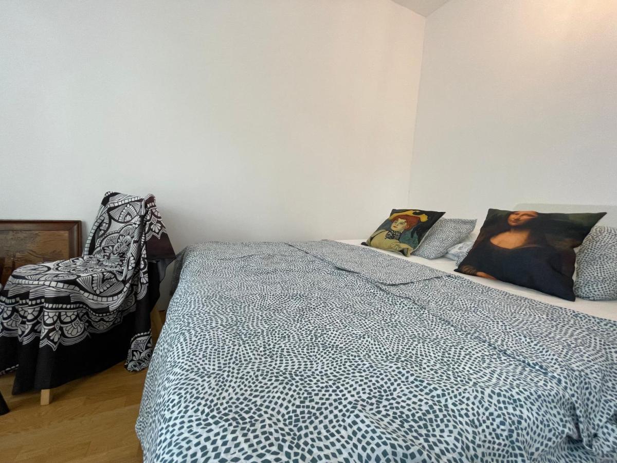 Das Zimmer Im Wiener Haus Bagian luar foto